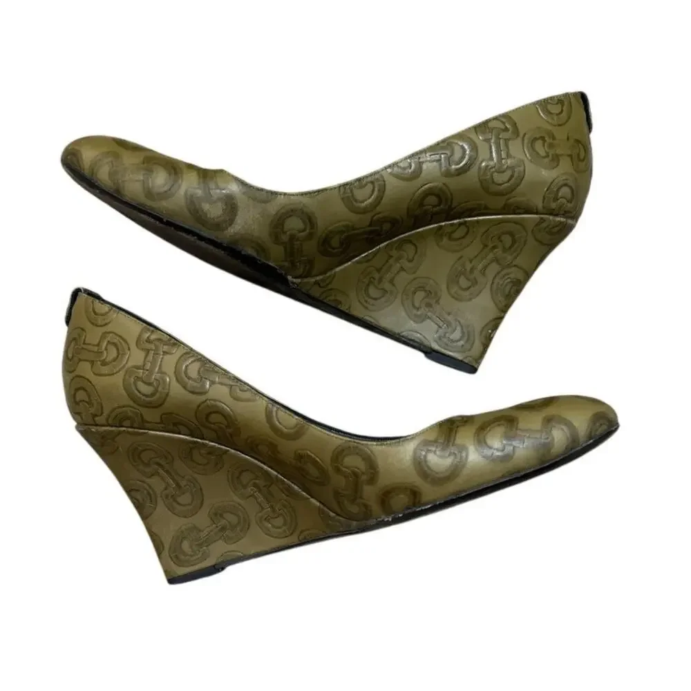 Gucci Embossed Wedge Heels Green Logo Size 9 **flaw**
